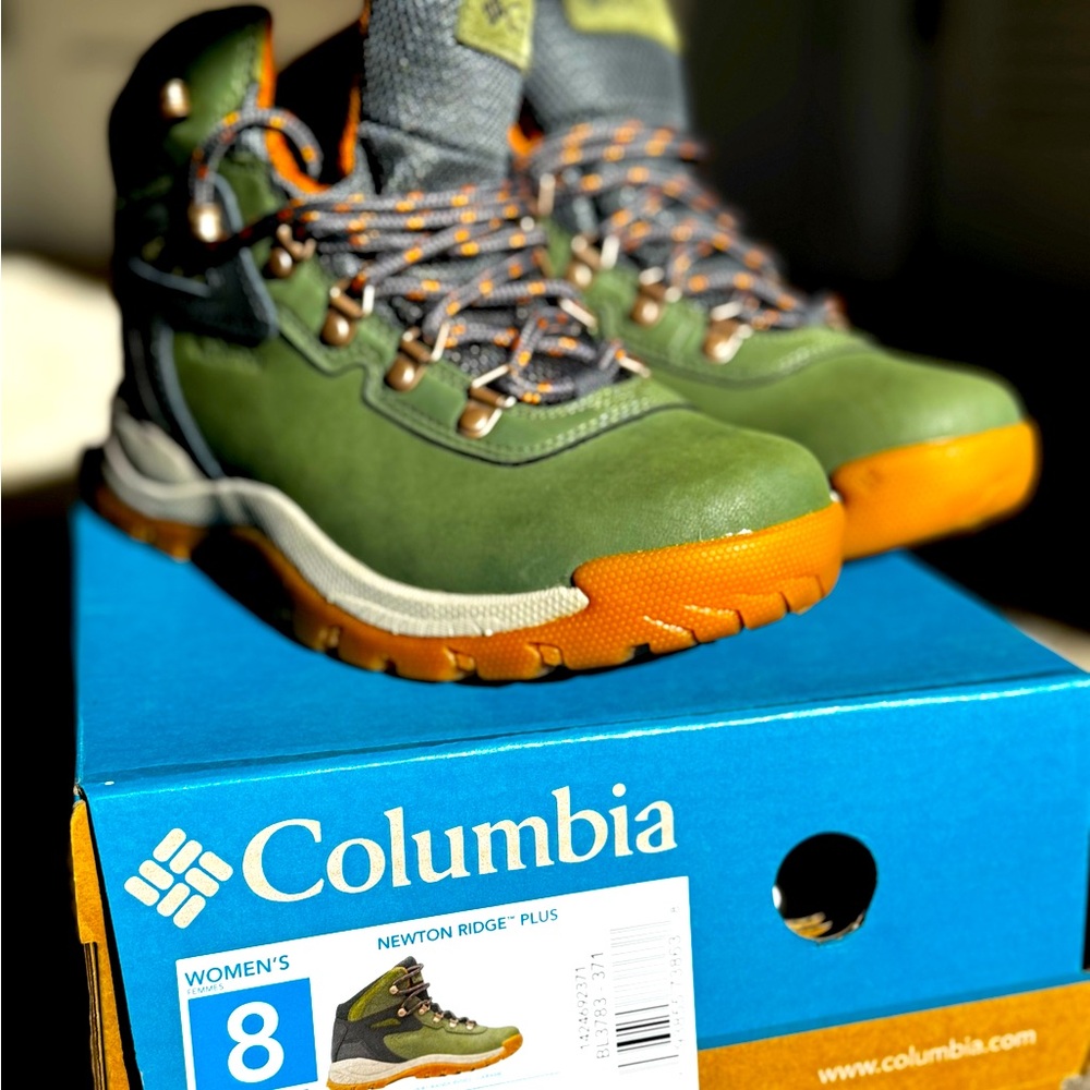 💎BRAND NEW💎 Women’s Columbia Newton Ridge Plus hiking boots